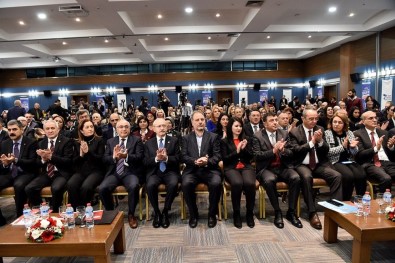 Kılıçdaroğlu Açıklaması 'En Çok İsyan Etmesi Gereken Kurum Sendikalardır'