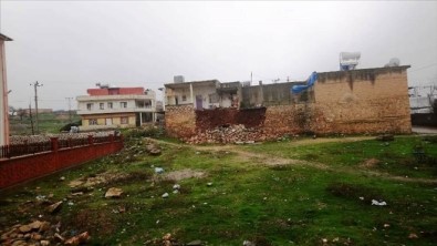 Mardin'de Yağmur Nedeniyle 2 Evin Duvarları Çöktü