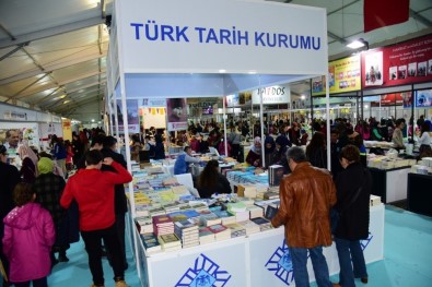 Türk Tarih Kurumu Ve Türk Dil Kurumu Kitap Fuarı'nda