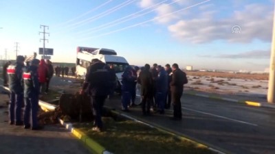 Aksaray'da İki İşçi Servisi Çarpıştı Açıklaması 17 Yaralı