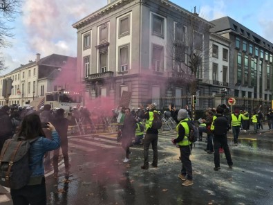 Belçika'da Sarı Yelekliler Eylem İzni İstedi