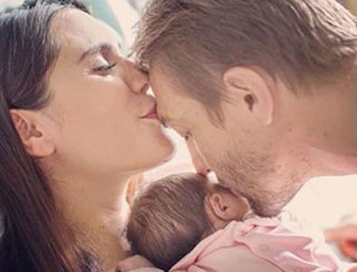 Caner Erkin-Şükran Ovalı çiftinden kötü haber! Yoğun bakıma kaldırıldı...