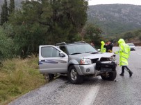 DEVE GÜREŞİ - Kontrolden Çıkan Kamyonet Takla Attı Açıklaması 1 Yaralı