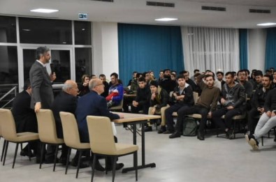 KYK Şartlarını Protesto Eden Öğrencilerle Toplantı Yapıldı
