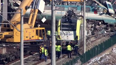 Tren Kazasında Enkaz Kaldırma Çalışmaları Sabaha Kadar Sürecek