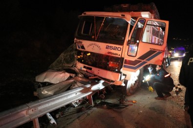Yardım İçin Duran Polis Aracına Kamyon Çarptı Açıklaması 6 Yaralı