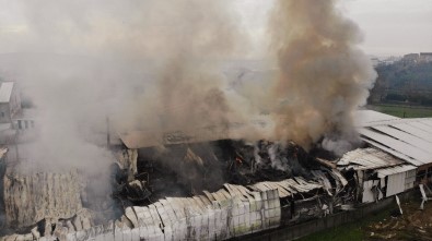 Arnavutköy'de Sünger Fabrikasındaki Yangın Havadan Görüntülendi