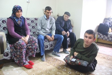 DMD Hastası Gencin Tek Hayali İyileşip Askerlik Yapmak