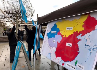 Doğu Türkistan'daki Çin Zulmü Frankfurt'ta Protesto Edildi