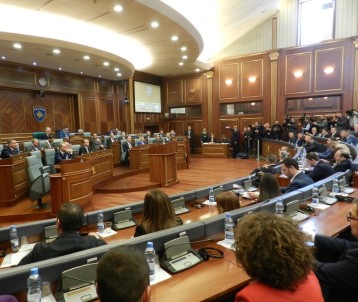 Kosova Ordusu'nun Kurulması Mecliste Onaylandı