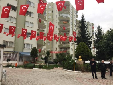 Mersin'deki Şehidin Evi Bayraklarla Donatıldı