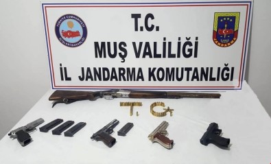 Muş'ta PKK/KCK Operasyonu Açıklaması 10 Gözaltı