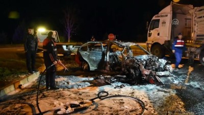 Samsun'da Tırla Çarpışan Lüks Otomobil Yandı Açıklaması 1 Yaralı