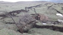 OYMAPıNAR - Aynı Köyde 1 Yıl Arayla İkinci Toprak Kayması