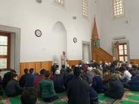 Diyanet İşleri Başkanı Erbaş, Kur'an Kursu Öğrencileriyle Bir Araya Geldi