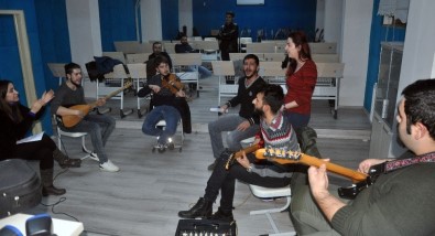 Midyat'ta Öğretmenler Öğrenciler İçin Seferber Oldu