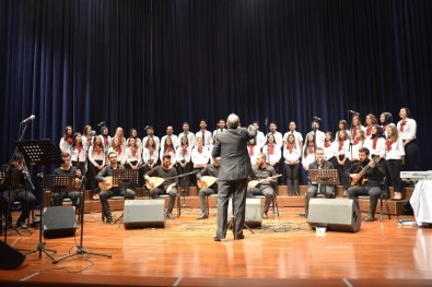 SAÜ'de Türk Halk Müziği Konseri Düzenlendi