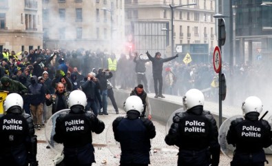 Belçika'daki Eylemlerde 90 Kişi Gözaltına Alındı