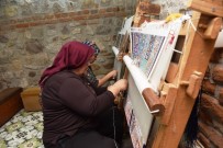 TOPKAPI SARAYI - Hereke Halısı İzmit'te Yaşatılıyor