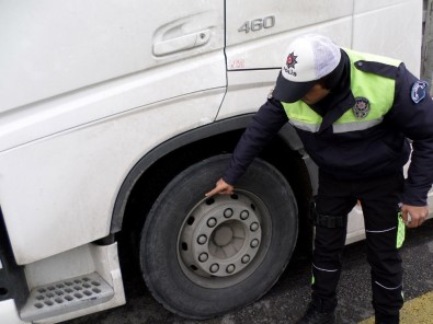 Uşak'ta Kış Lastiği Denetimi