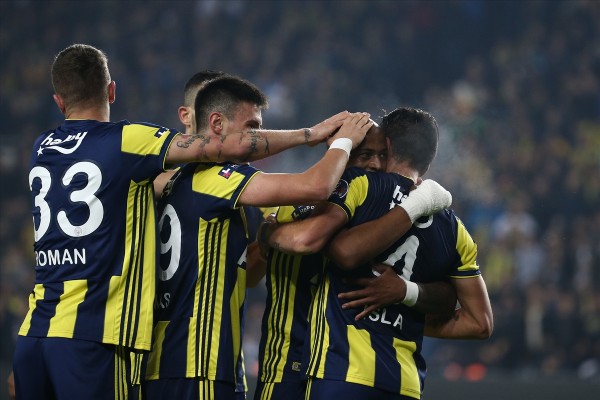 Fenerbahçe, Erzurumspor’la berabere kaldı