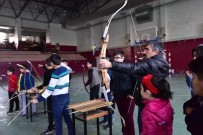 OKÇULUK KULÜBÜ - Ahlatlı Gençler Ata Sporu Okçuluğu Öğreniyor