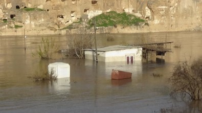 Hasankeyf'te Çardaklar Sular Altında Kaldı