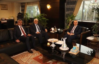 Kilis Milletvekilleri Ağbal İle Görüştü