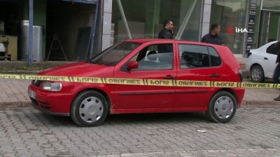 Adana'da Otomobilinde Silahlı Saldırıya Uğrayan Kişi Öldü