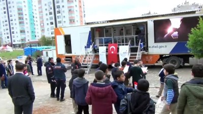 AFAD Deprem Simülasyon Tırı Adana'da
