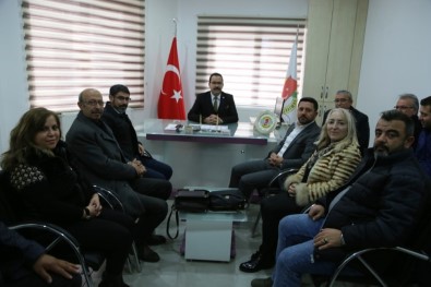 AK Parti Belediye Başkan Adayı Arı Nevşehir Gazeteciler Cemiyetini Ziyaret Etti