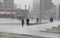 ŞİDDETLİ YAĞIŞ - İstanbul İçin Şiddetli Yağış Ve Fırtına Uyarısı