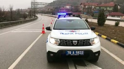 Karabük'te Kamyonet Devrildi Açıklaması 1 Ölü, 1 Yaralı