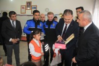 TOPLUM DESTEKLI POLISLIK - Konya'dan Hakkarili Öğrencilere Kışlık Malzeme Desteği