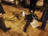 GAZ MASKESİ - Polisin Dikkati Sonucu Defineciler Kazamadan Yakalandı