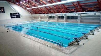 Yarı Olimpik Yüzme Havuzu Yetişkinlere De Kapılarını Açtı