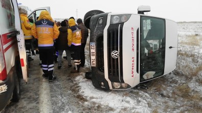 Edirne'de Etkili Olan Kar, Kazaları Da Beraberinde Getirdi