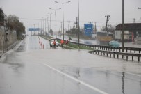 AŞIRI YAĞIŞ - Sağanak Yağış D-100 Karayolunda Ulaşımı Olumsuz Etkiliyor