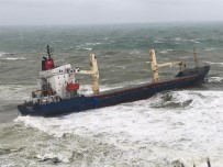 KARGO GEMİSİ - Şile'de şiddetli fırtına! Gemi karaya oturdu