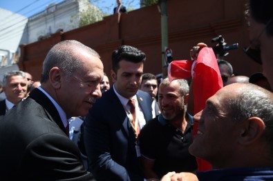 Cumhurbaşkanı Erdoğan Paraguay'da Yaşayan Türklerle Bir Araya Geldi