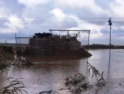 Sel Sularında Mahsur Kalan 10 Asker Kurtarıldı