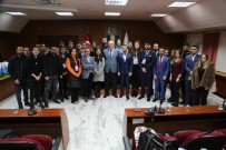 SOSYAL DEMOKRAT - Yeditepe Öğrencileri Kazım Kurt'u Ziyaret Etti