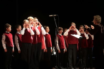 Yenimahalle'de '9. Şefika Kutluer Festivali' Başladı