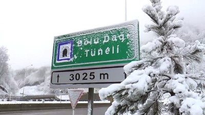 Bolu Dağı'nda Kar Yağışı Etkisini Sürdürüyor