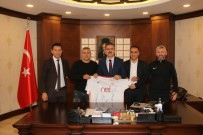 ESKİ FUTBOLCU - Eski Gol Kralı Mustafa Kacabey Hakkari'de