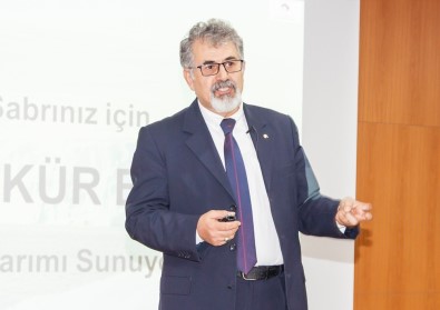 Hakkari'de 'Beyaz Çöl Antarktika Kıtasındaki İzlenim Ve Çalışmalarım' Konferansı