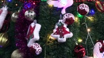 ÖLÜ DENİZ - Han El-Ahmer'de Noel Ağacı Aydınlatıldı