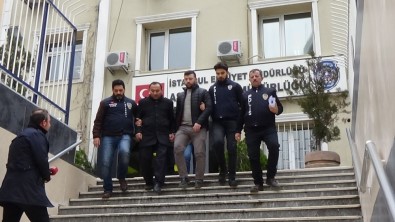 İstanbul'da Mahallede Vurgun Yapan Baba Ve Oğulları Yakalandı