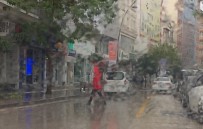 YAĞMURLU - Meteoroloji, 5 İlde Yağışların Devam Edeceğini Bildirdi