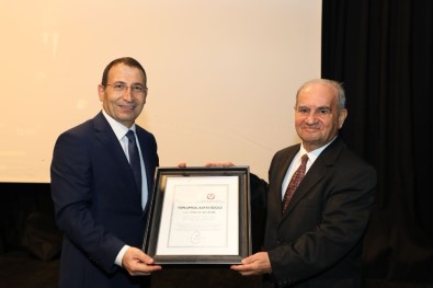 Prof. Dr. Uçan'a 'Toplumsal Katkı Ödülü'